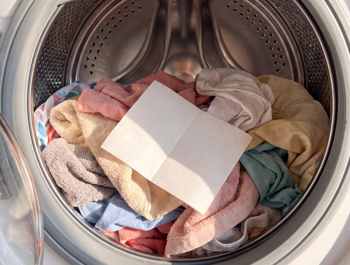 <h5><span style="text-decoration:underline">What are Wavee Laundry Sheets?</span></h5><h2>Fresh, convenient, and <em>KINDER TO SKIN</em></h2><p>Laundry sheets offer a powerful, eco-friendly alternative to traditional liquid or powder detergents by condensing cleaning power into a simple, pre-measured format.</p><p><strong>Universal Compatibility:</strong> They are designed to work in any water temperature and with any machine type, including high-efficiency (HE) models.</p><p><strong>Pre-Measured Portions:</strong> Each box contains 30 sheets, providing up to 60 loads. This removes the mess of measuring cups and prevents detergent overdose.</p><p><strong>Zero Plastic Waste:</strong> Unlike bulky plastic jugs, this packaging is designed to eliminate plastic waste entirely.</p><p><strong>Biodegradable & Vegan:</strong> The product is fully <strong>biodegradable</strong> and <strong>vegan-friendly</strong>, ensuring that your cleaning routine has a minimal environmental footprint.</p>